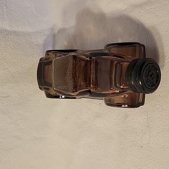 Vintage Avon Car Decanter  ITEM #1582 - Picture 4 of 5